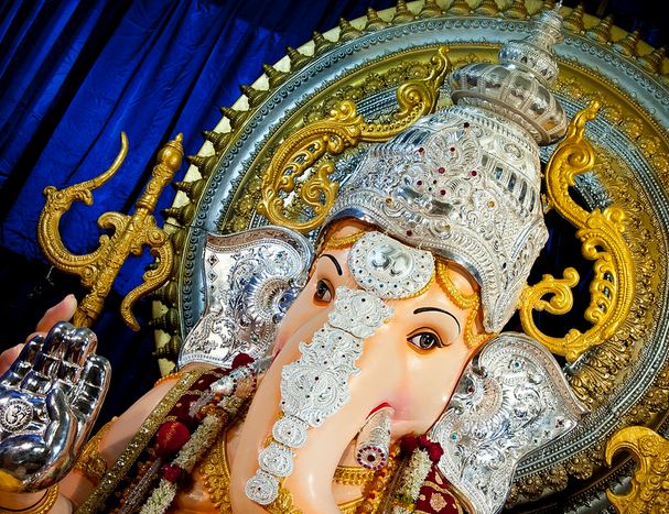 Tulsibaug Ganesh Idol